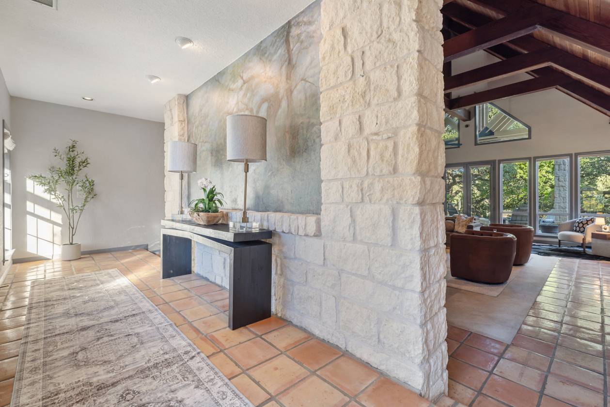 Welcome home to creekside living - photo 4