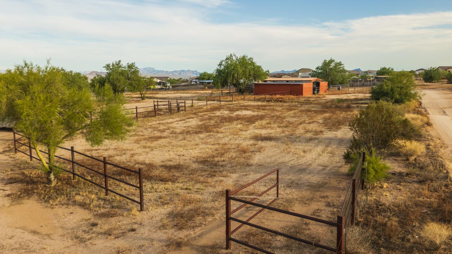 10-AC Luxury Equestrian Estate w/ Panoramic Views - photo 13