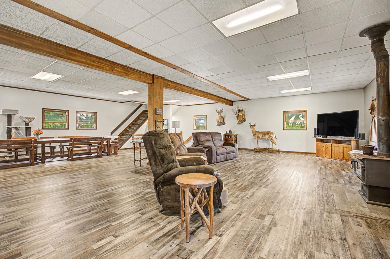 Indoor Arena on 26 Acres with Large Home - photo 16