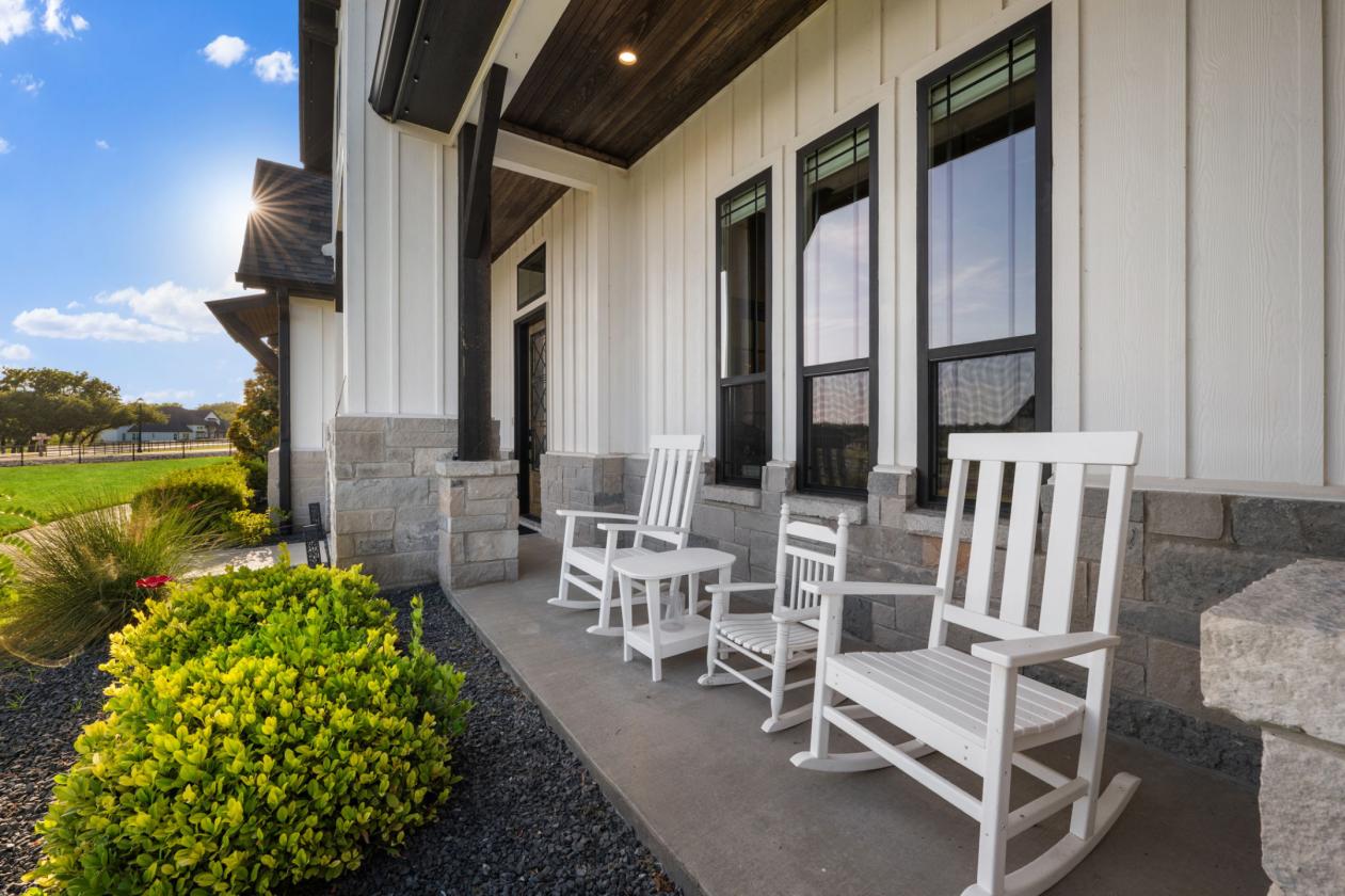 Horses Welcomed | Modern Luxury Farmhouse | 4 Acre - photo 4