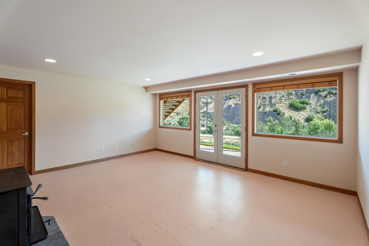 Craftsman Home on 4.66 Acres - photo 17
