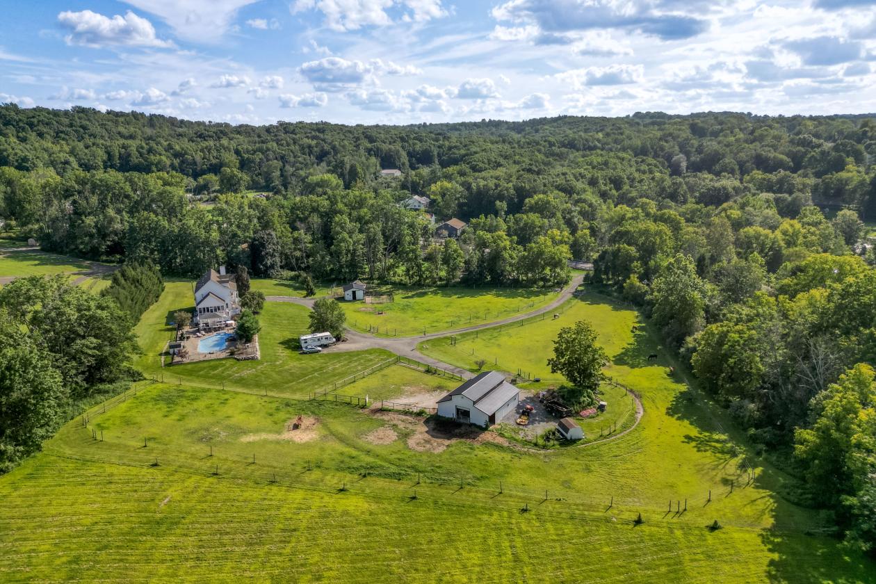 Equestrian Haven: Pool, Barns, Paddocks & More - photo 10