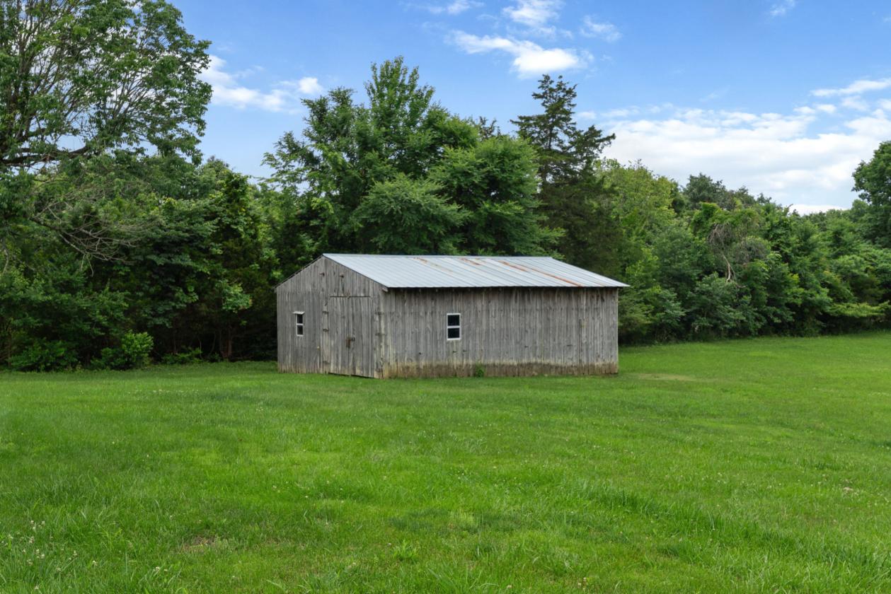 Home on 5 acres - photo 6