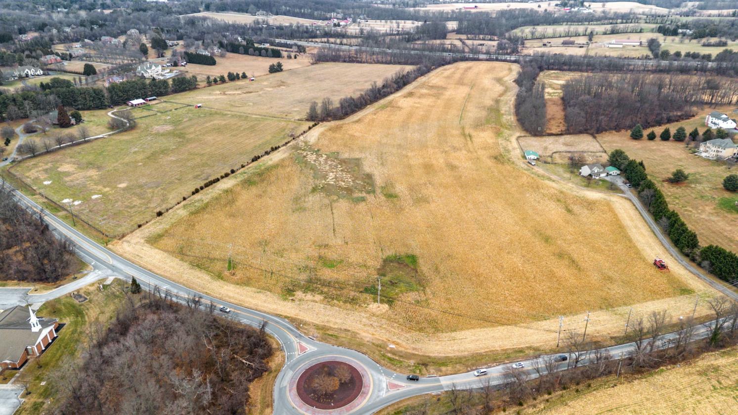 94 ACRES - 2 POLE BARNS - LUXURY ESTATE - photo 24