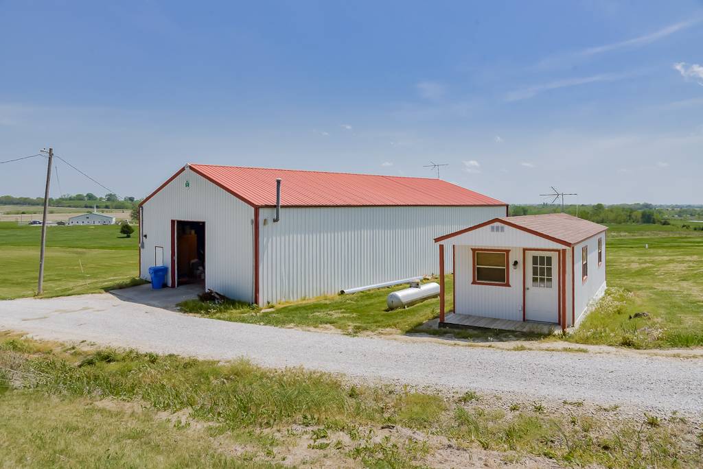 Exquisite Custom Ranch on 81.7 Acres - photo 25