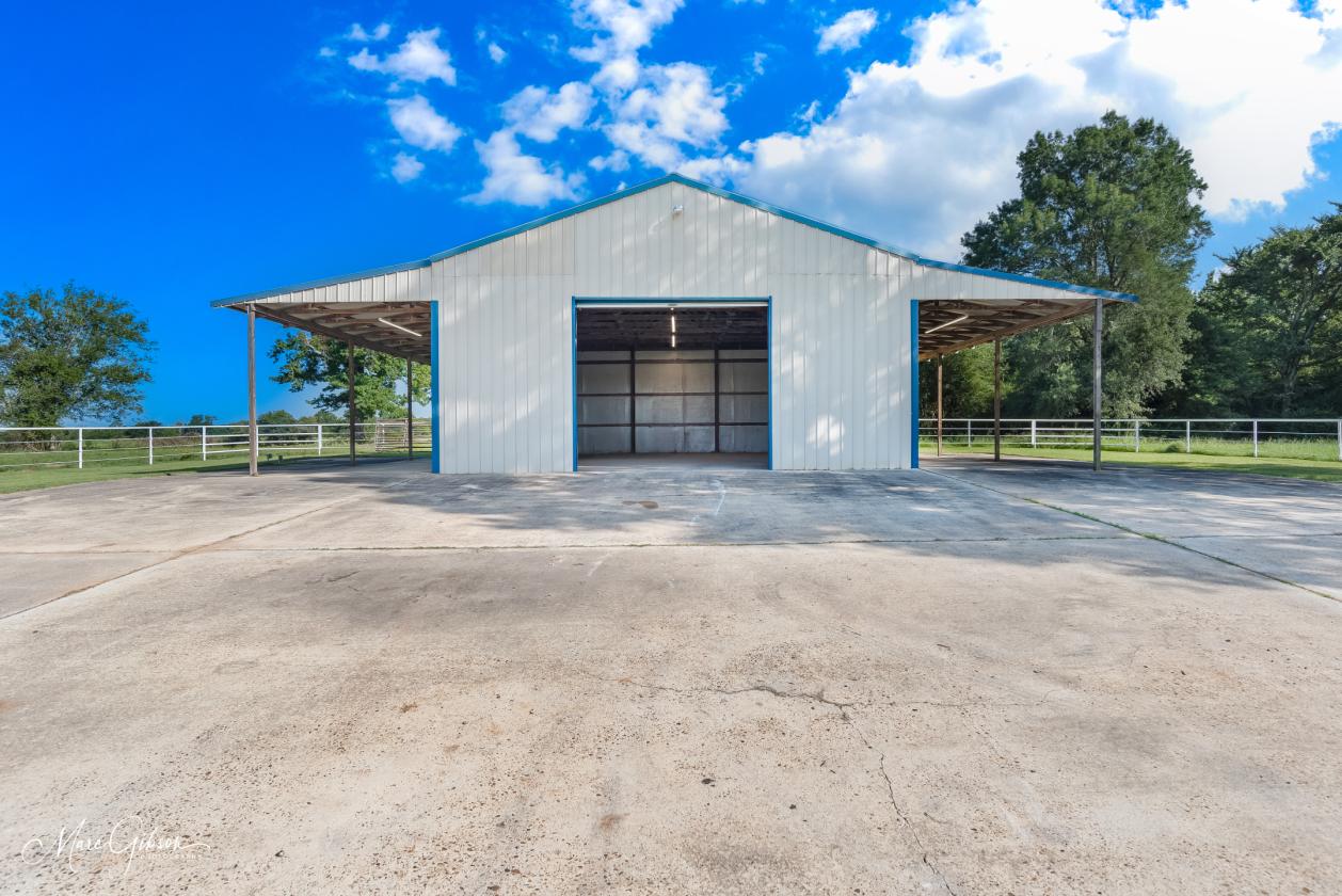 Fully Renovated Luxury Equestrian Estate - photo 25