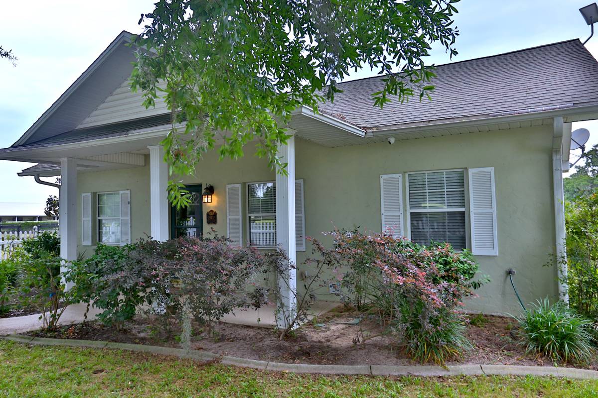 Premier Equestrian Facility - For Sale or Lease - photo 17
