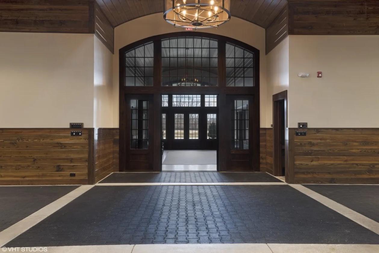 Luxury Equestrian Facility at Its Best - photo 6