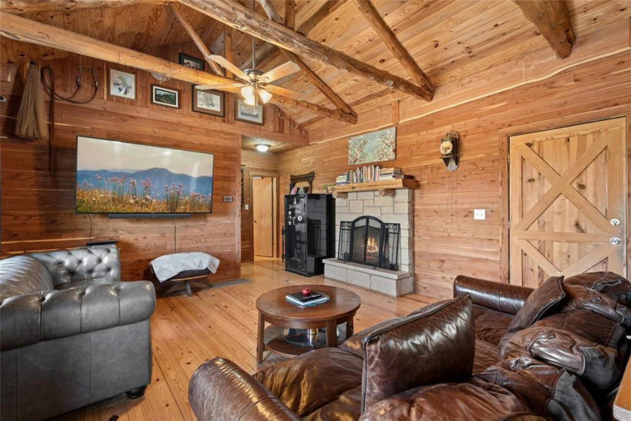 Gentlemens Ranch with Horse Amentities - photo 21