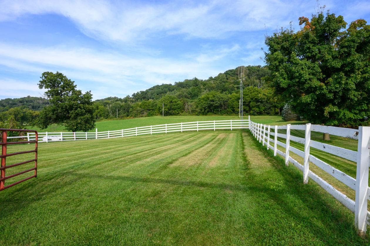 133 acres Stunning Horse Farm - photo 16