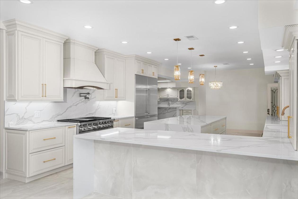 Iconic luxury remodeled estate with 66 acres! - photo 7
