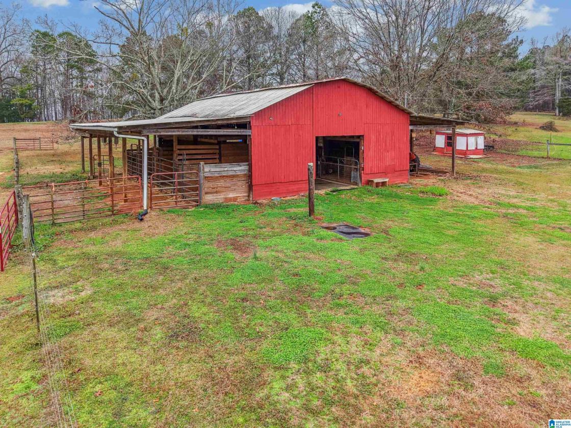 Equestrian Farm with Fantastic Mountain Views - photo 22