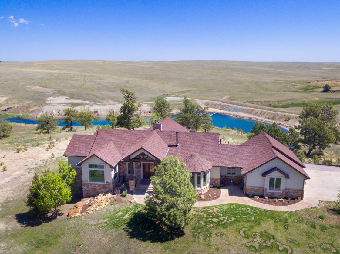 70 Acre w/ Incredible Horse Barn, YearRound Pond Ramah, Elbert