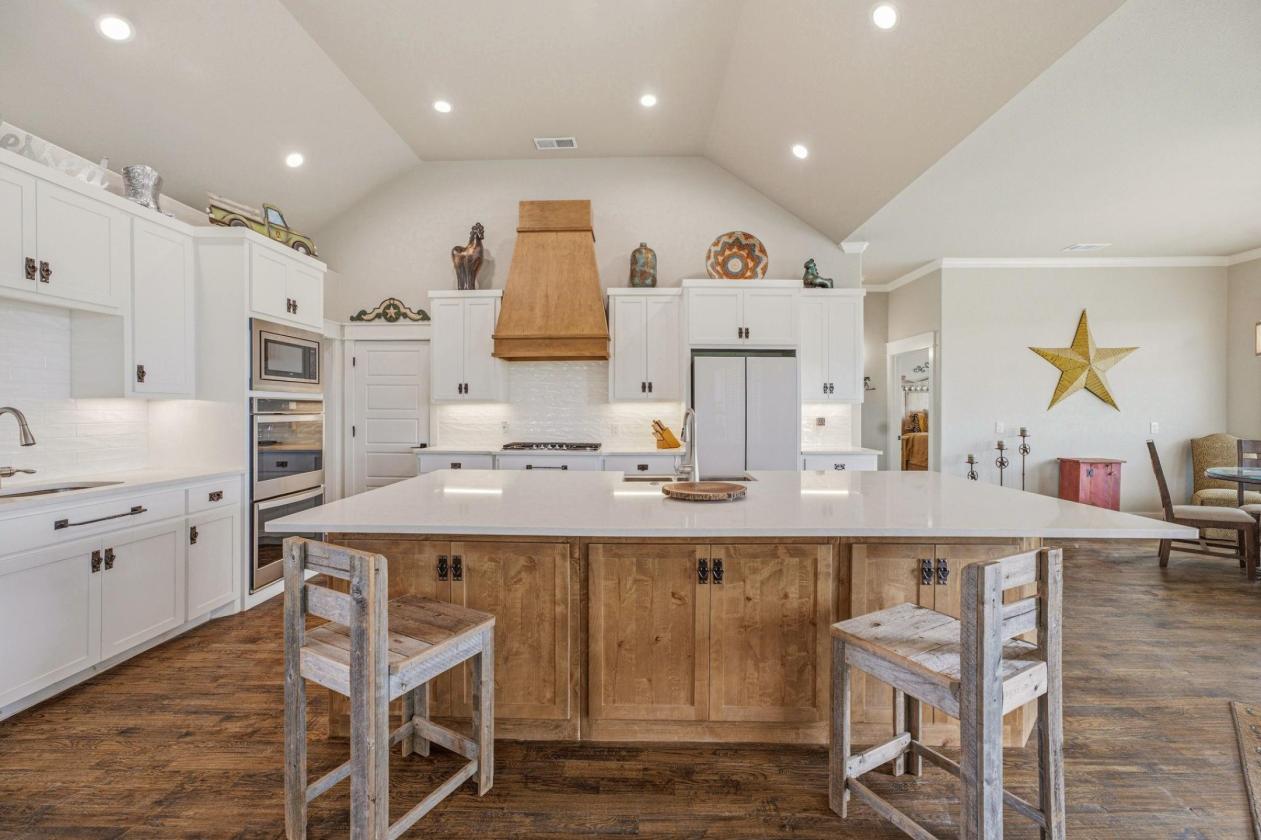 Gorgeous, Rock Home Situated on 15.4 Coastal Acres - photo 8