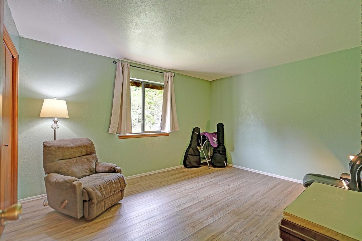 Pacific Northwest Retreat on 30 Private Acres - photo 14