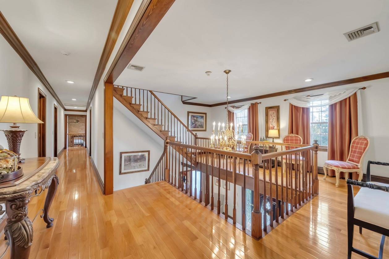 Extraordinary 30-Acre Equestrian Estate! - photo 19