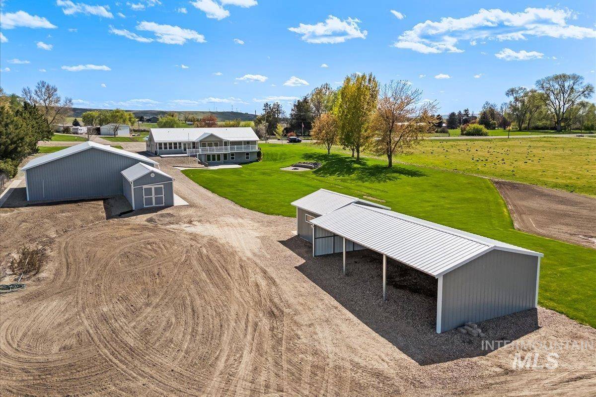 Horse Property for sale.
