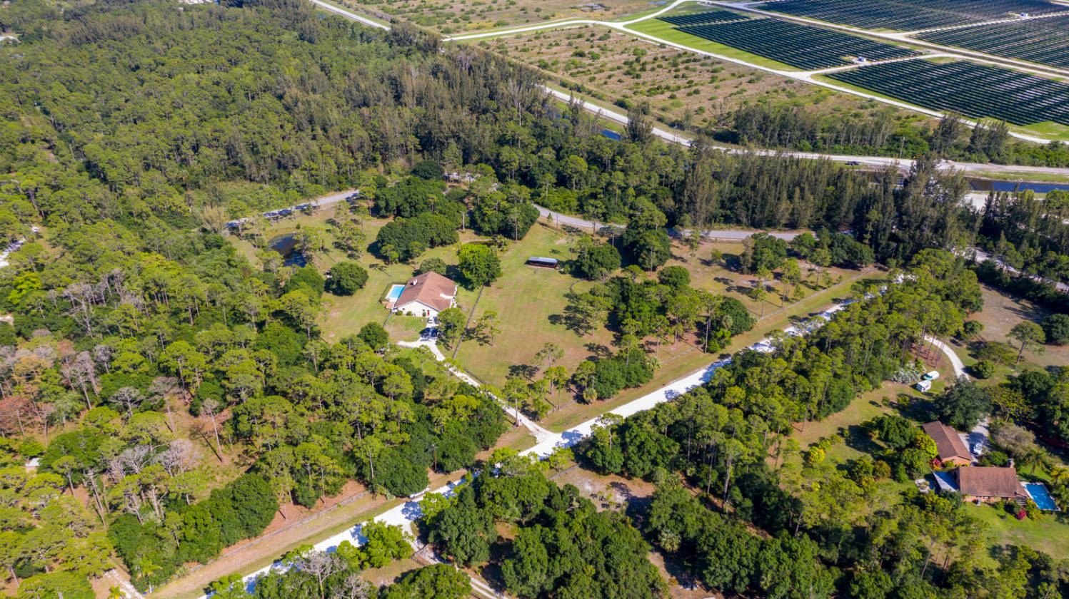 8+ ACRES CBS POOL HOME & BARN Loxahatchee, Palm Beach County, Florida