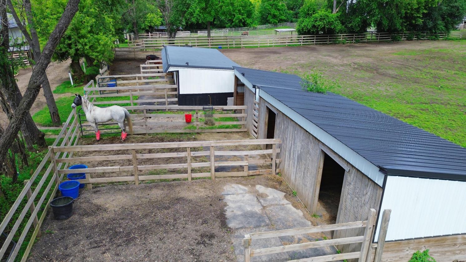 EQUESTRIAN ESTATE/HISTORIC HOME/OWNER FINANCING - photo 29