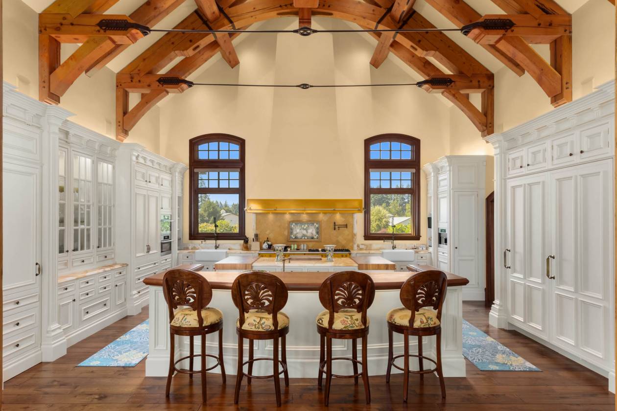 Exclusive Equestrian Estate on 53 Acres - photo 9