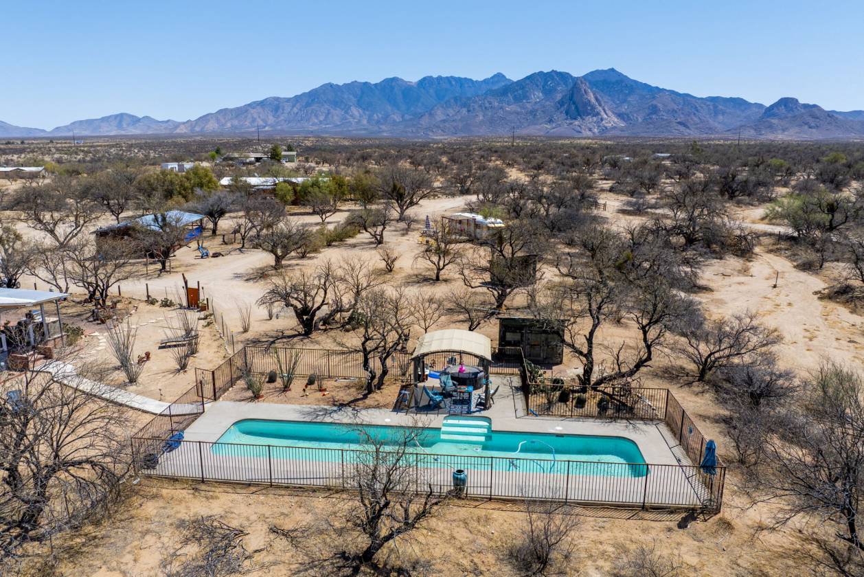 Horse Property for sale.