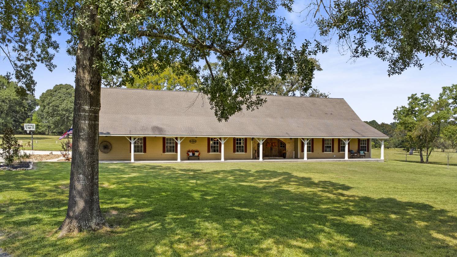 Horse Property for sale.
