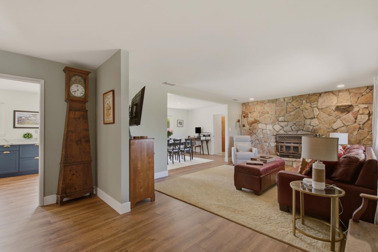 Rare Horse Property with Vineyard Views! - photo 4