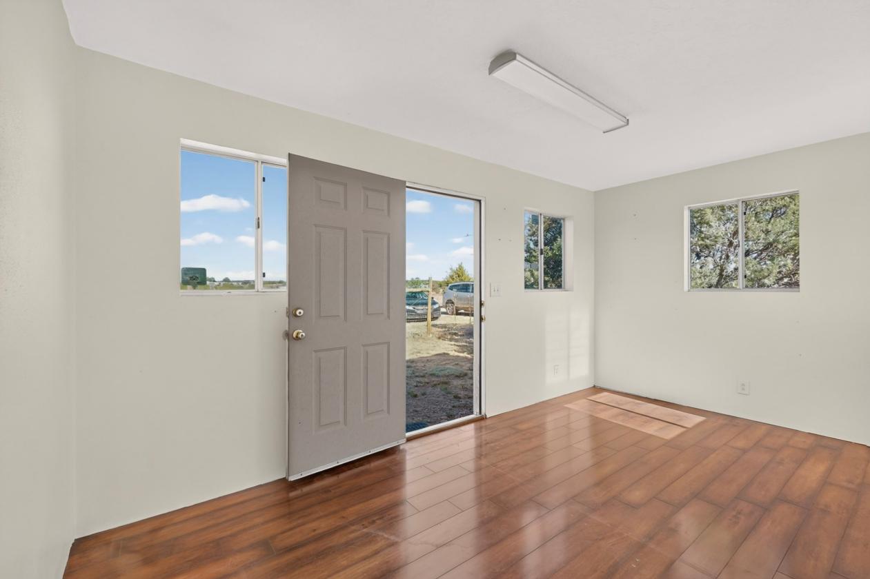 Fabulous, one of a kind horse property - photo 28