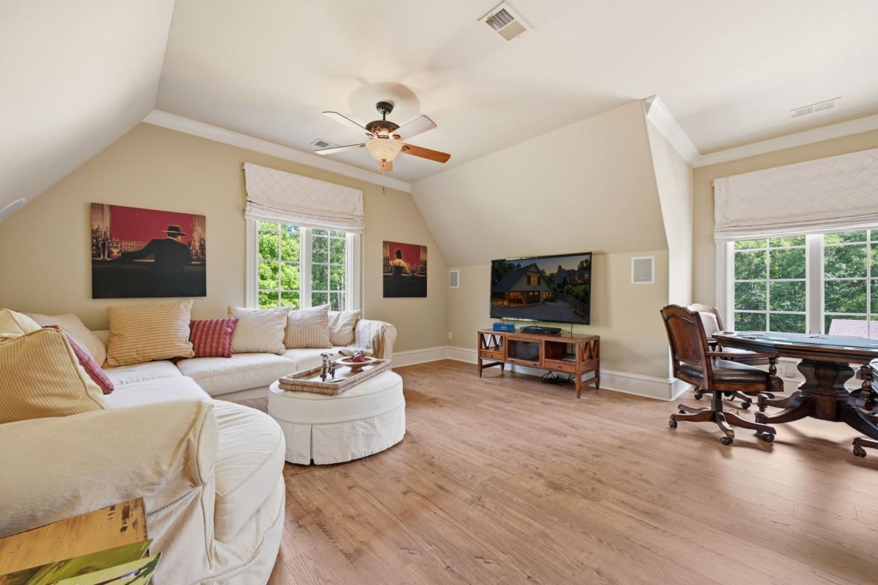 Luxury Equestrian Estate on 11.6 Acres - photo 11