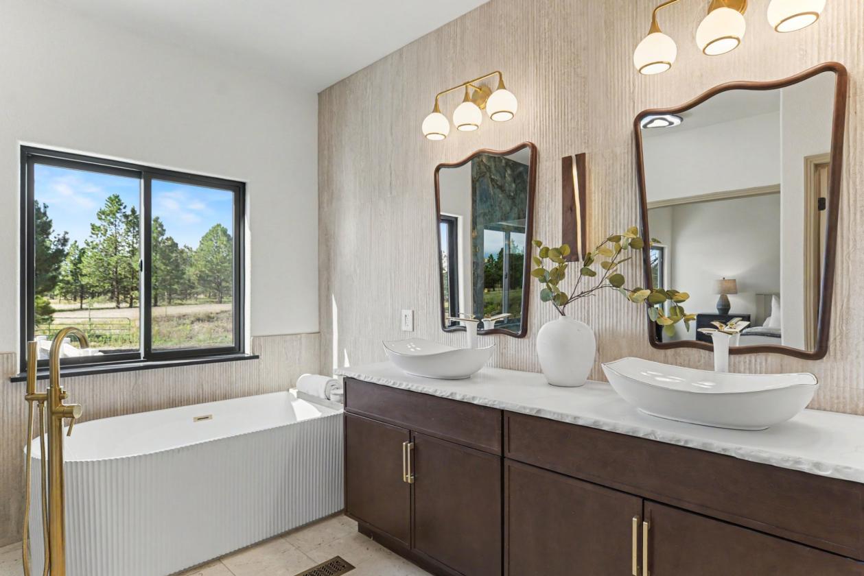9.7 ACRES + REIMAGINED LUXURY + VIEWS + HORSE PROP - photo 13