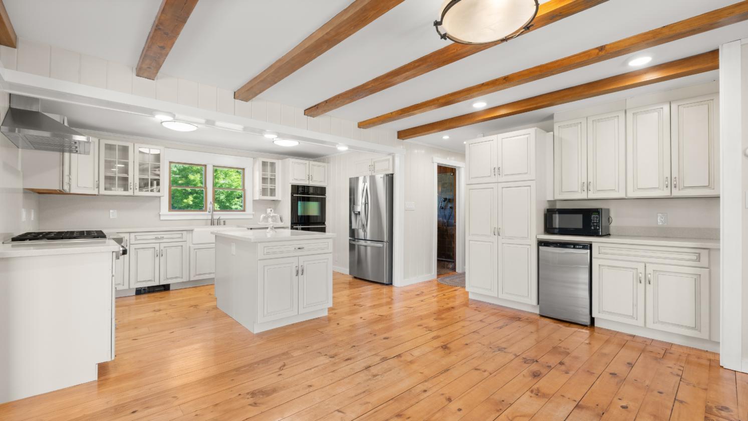Nestled in the heart of Great Barrington - photo 9