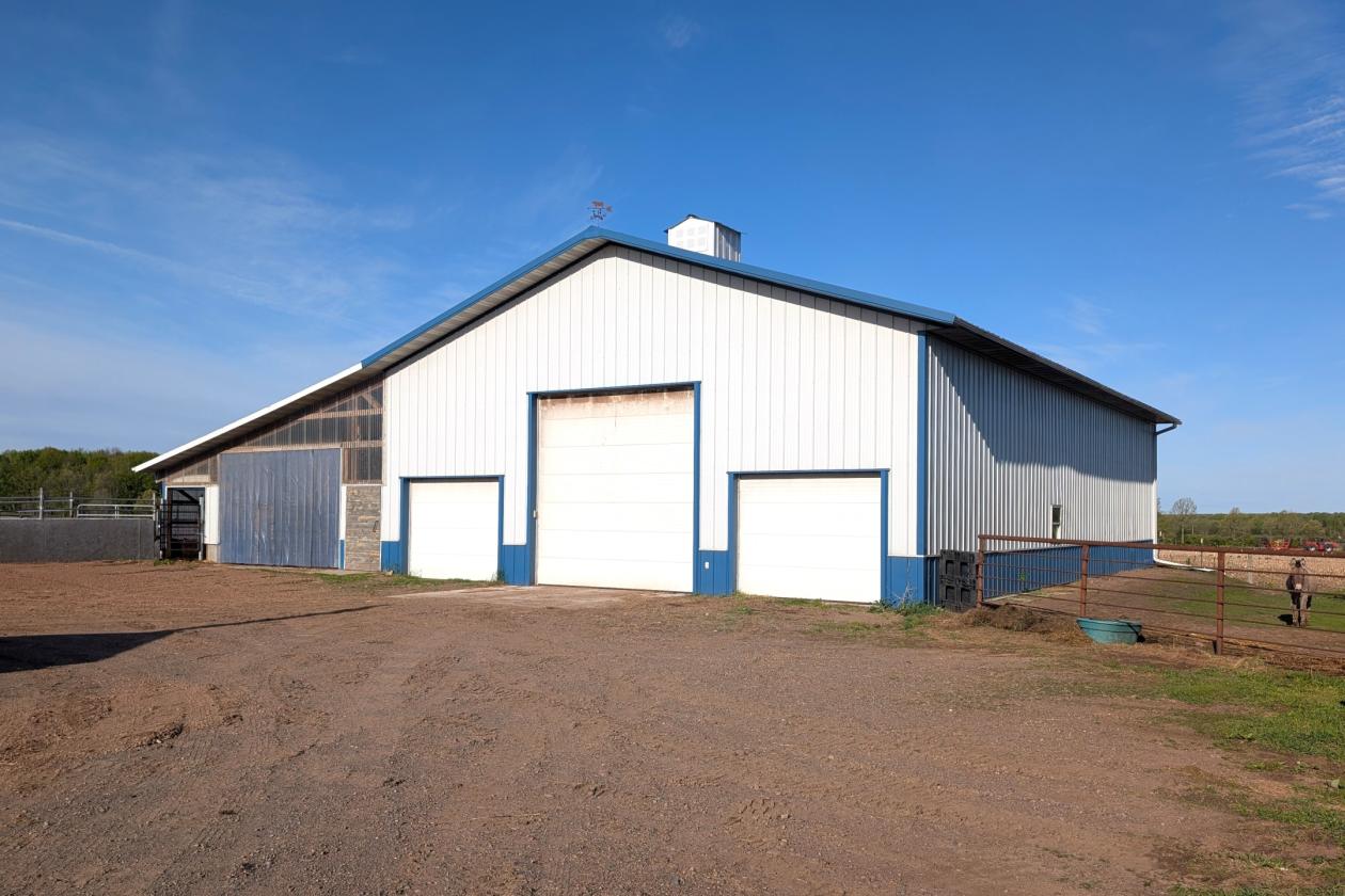 Move-In Ready Hobby Farm with Home - photo 8
