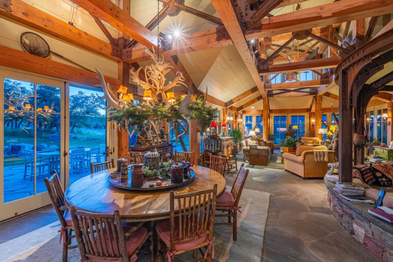 Quintessential Mountain Retreat - photo 5