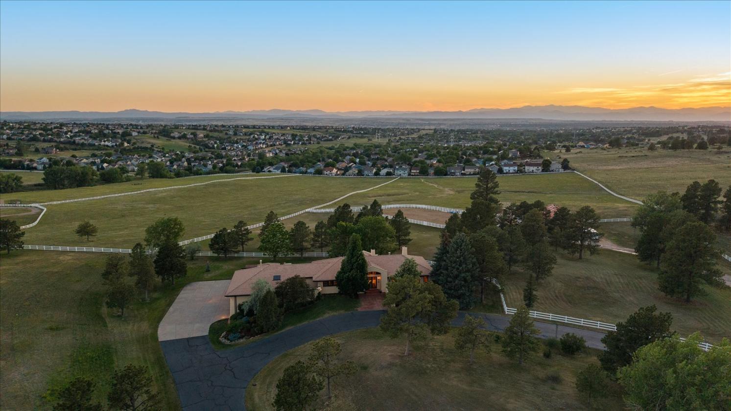 Exquisite 18 Acre Equestrian Estate - photo 4