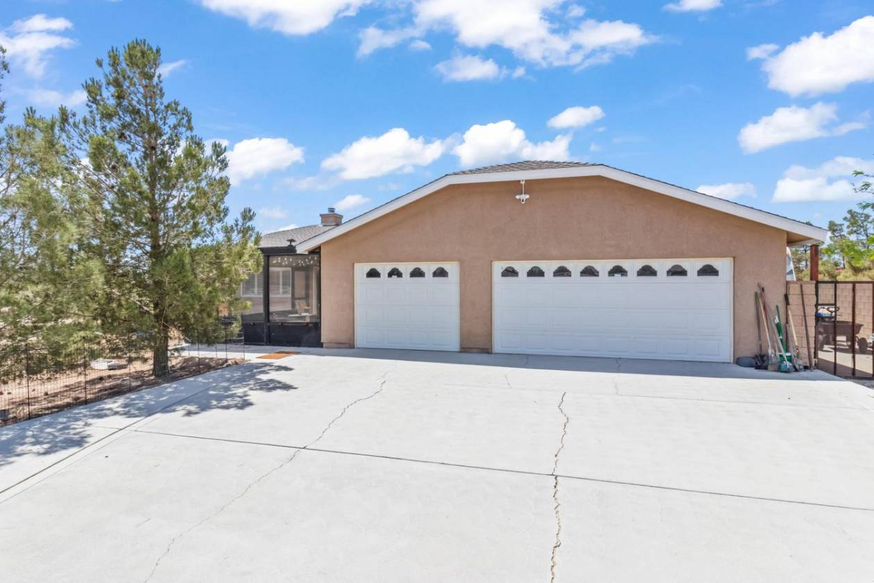 Horse Property for sale.