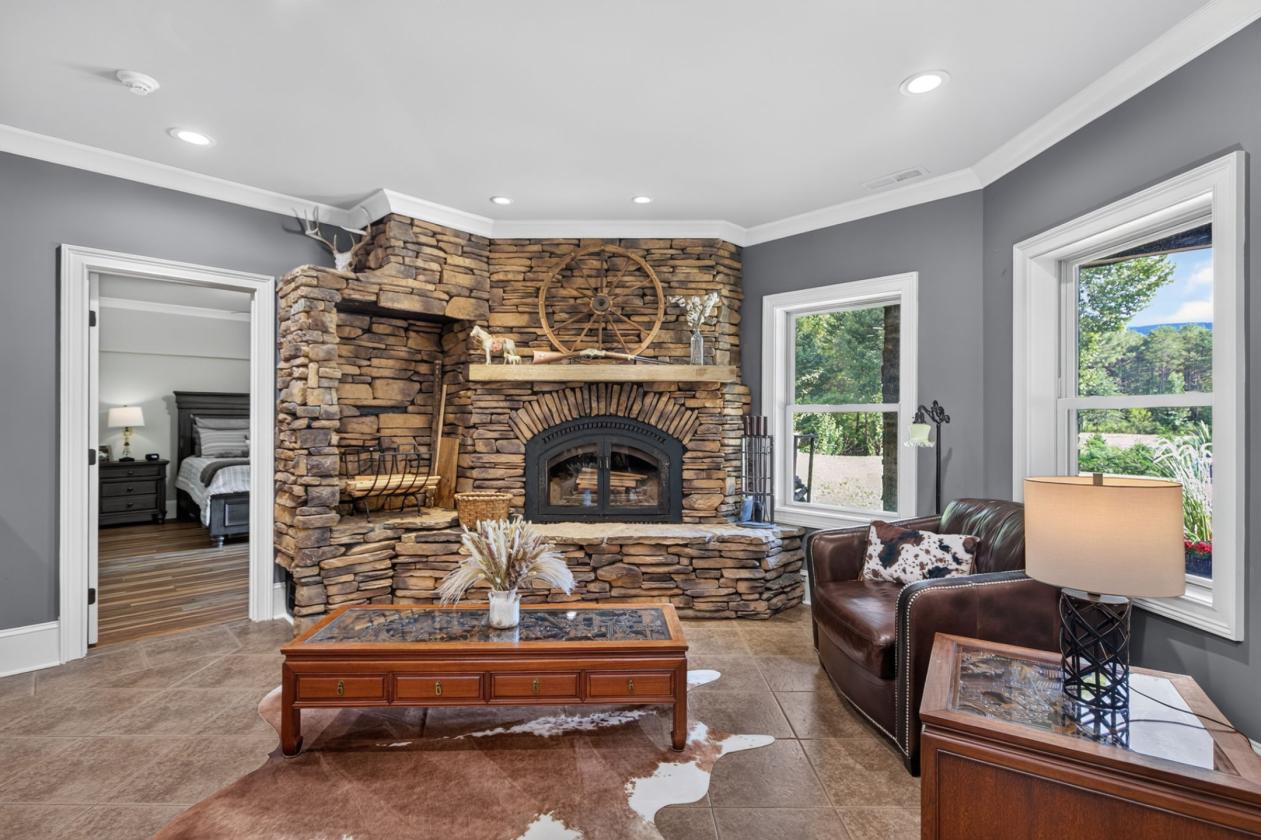 Luxury Horse Estate | Pool & Mountain Views - photo 29