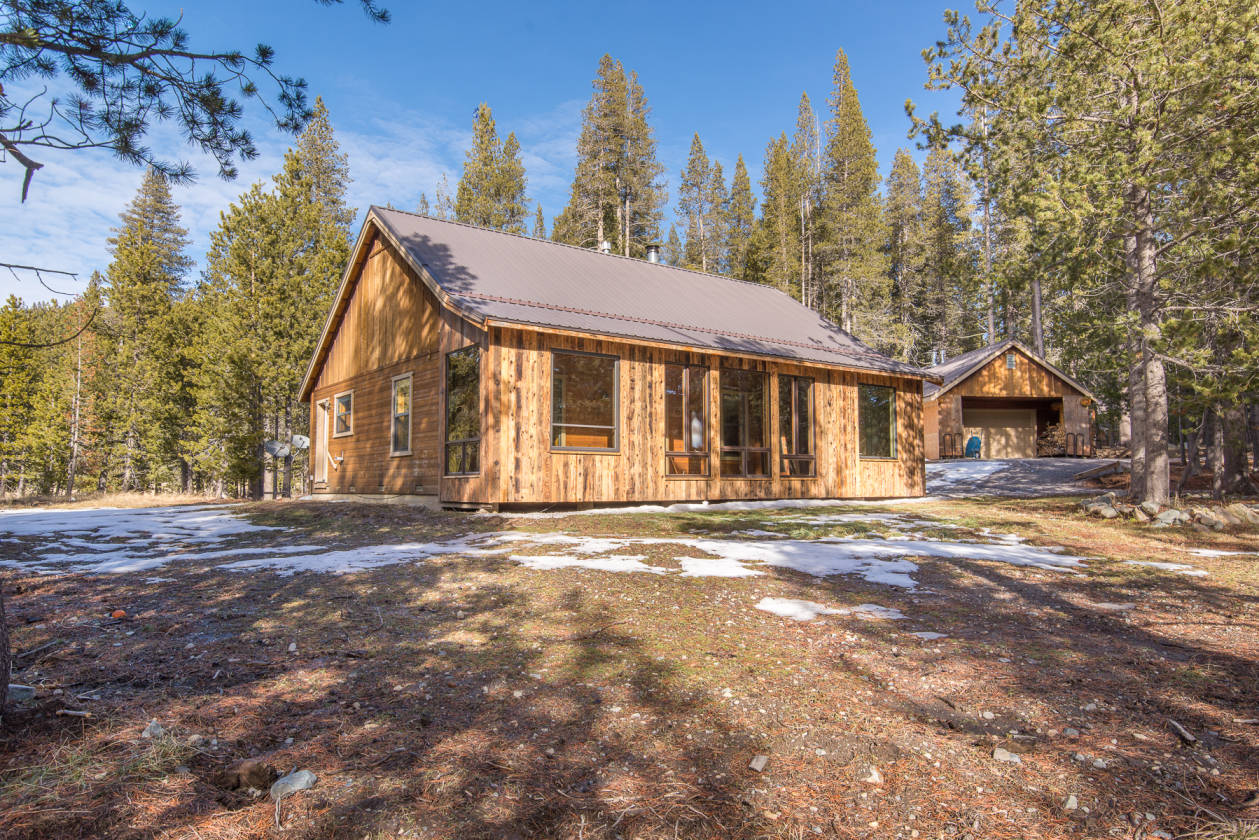 Jackson Meadows the Original immigrant trail to the West Sierraville