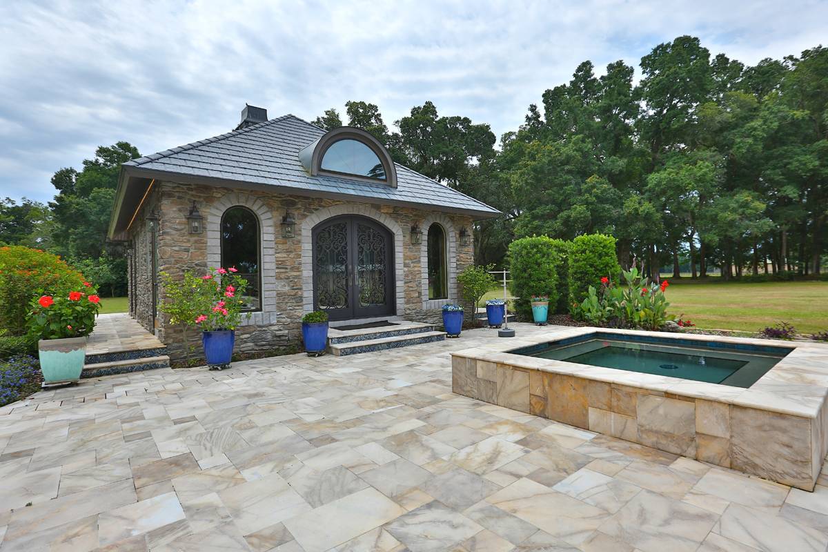 Premier Equestrian Facility - For Sale or Lease - photo 7