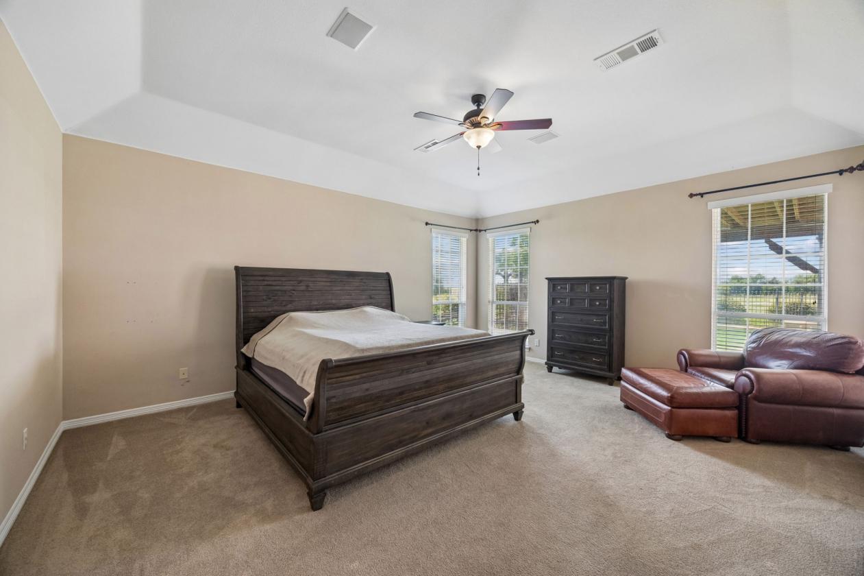 LUXURY MEETS COUNTRY LIFE ON 7.5 PICTURESQUE ACRES - photo 22