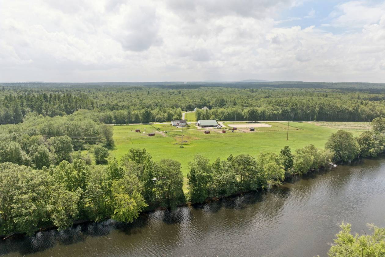 Horse Property for sale.