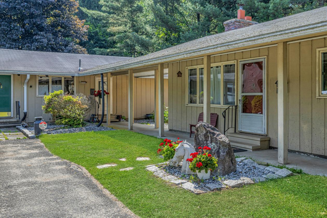 Income-Producing Equestrian Retreat! - photo 4