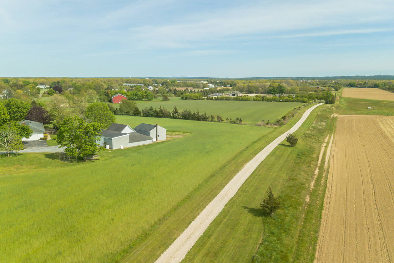 Sequestered Equestrian Compound with Custom High End Home Baiting