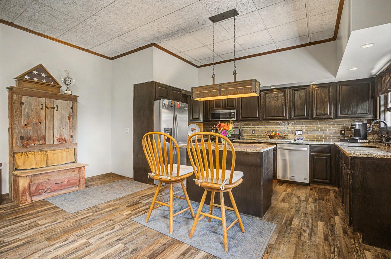 Indoor Arena on 26 Acres with Large Home - photo 17
