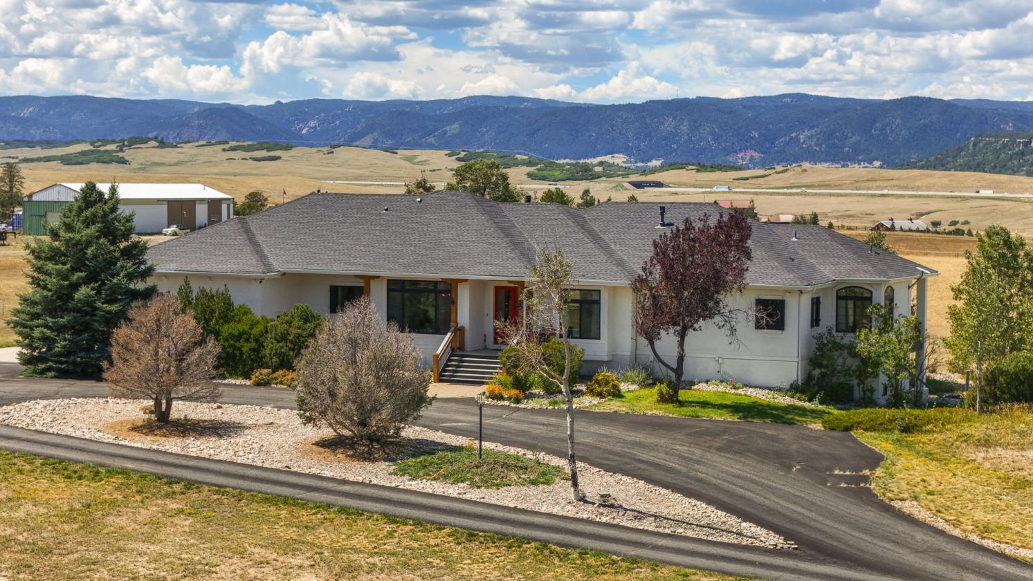 10 Acre Hobby Ranch with 3 outbuildings - photo 1