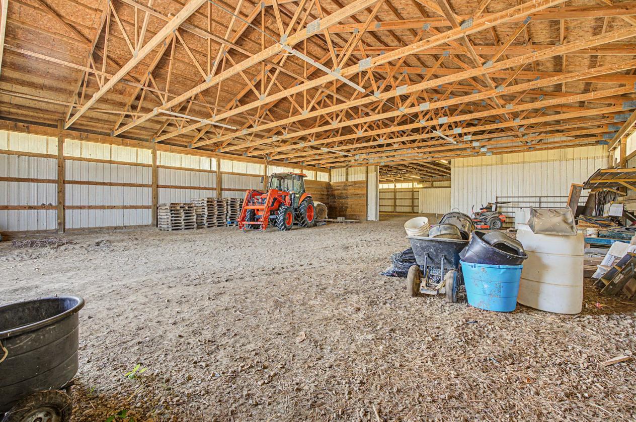 Indoor Arena on 26 Acres with Large Home - photo 9
