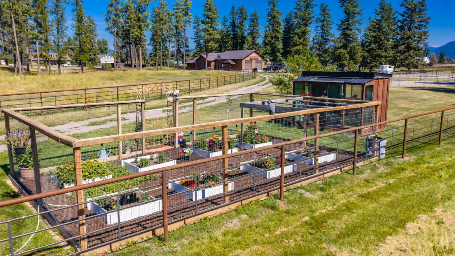 Where Montana grit meets refined country living - photo 12