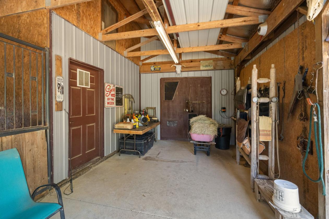 Equestrian Property Bordering National Forest - photo 22