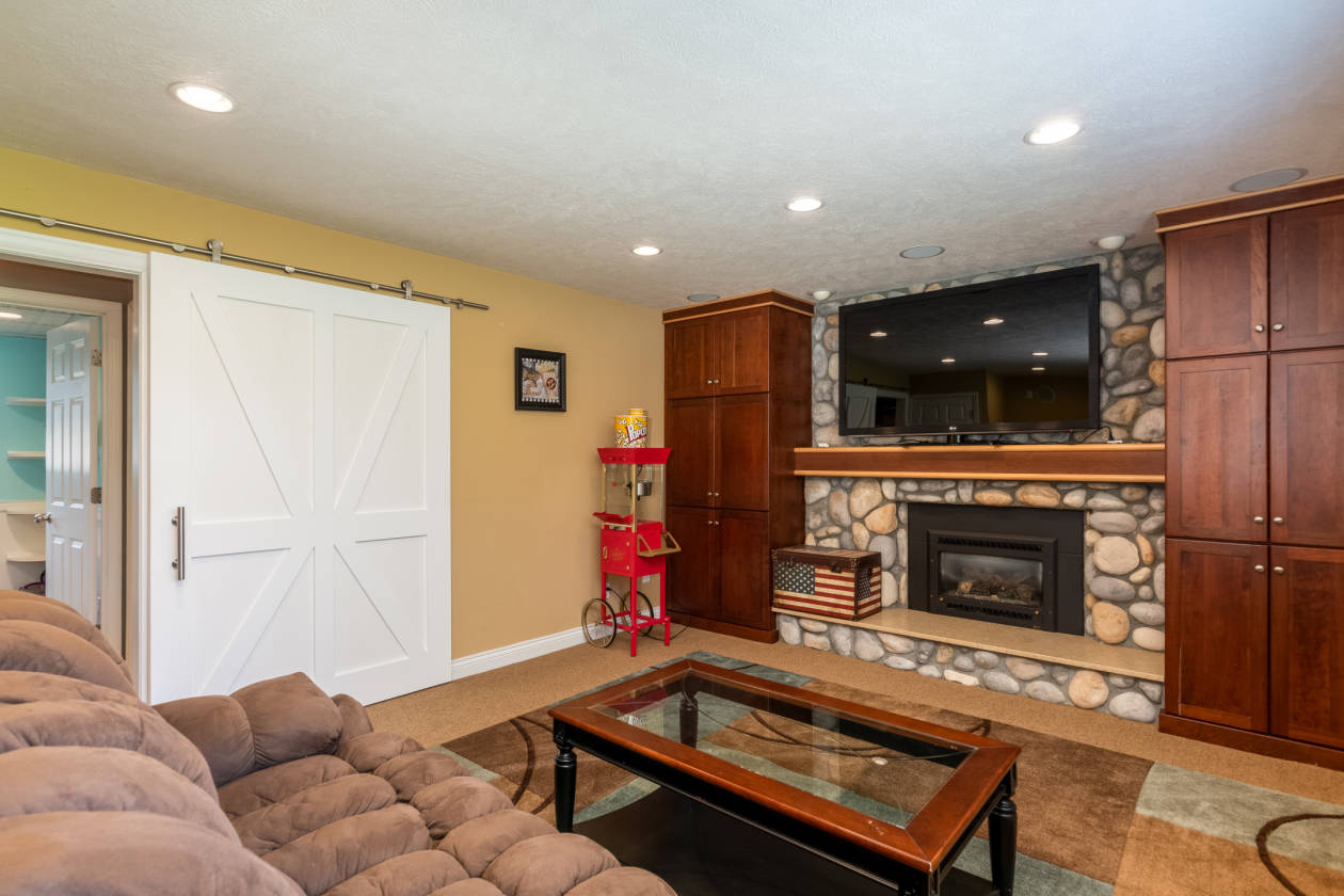 Horse farm for sale Holland, Ottawa County, Michigan Horse ranch