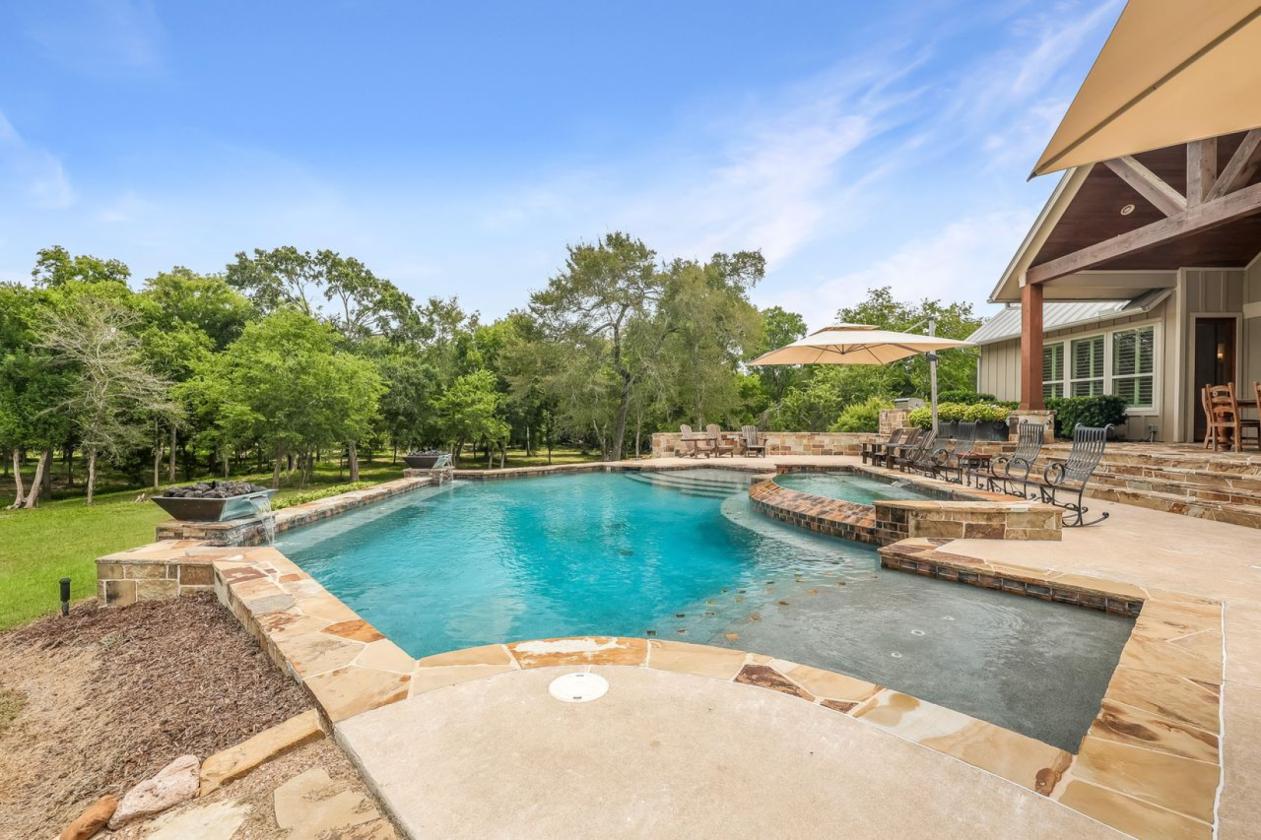13.6 Acres of Luxury in the Gated Community - photo 17