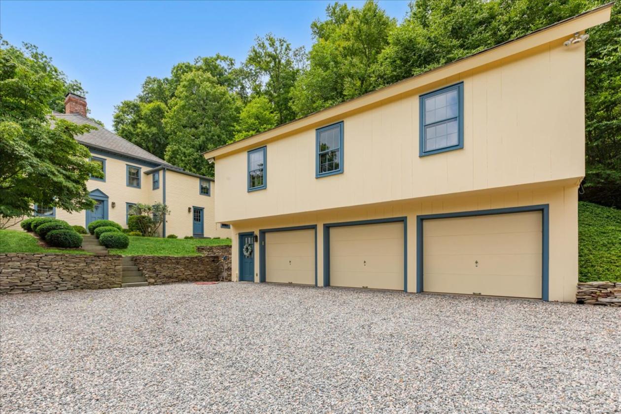 Winterview Farm A Federal Colonial on 11.10 Acres - photo 4